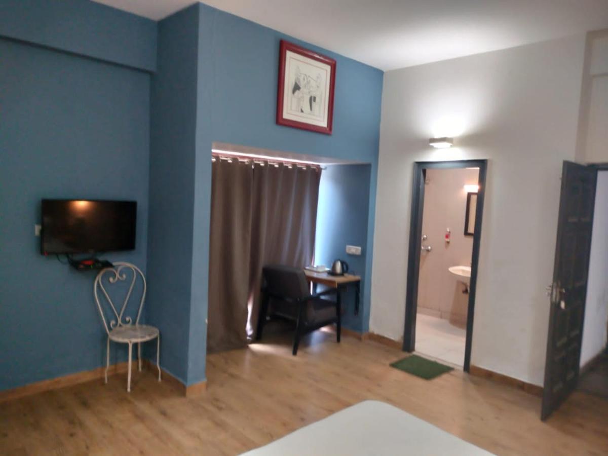 Divine Inn Couple Friendly Hotel Near Sector 51 Metro Station Noida Exteriör bild