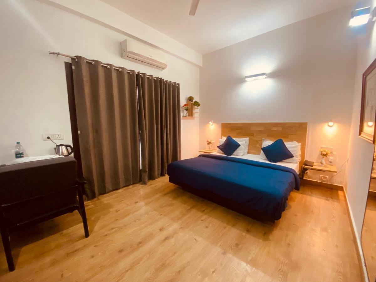 Divine Inn Couple Friendly Hotel Near Sector 51 Metro Station Noida Exteriör bild