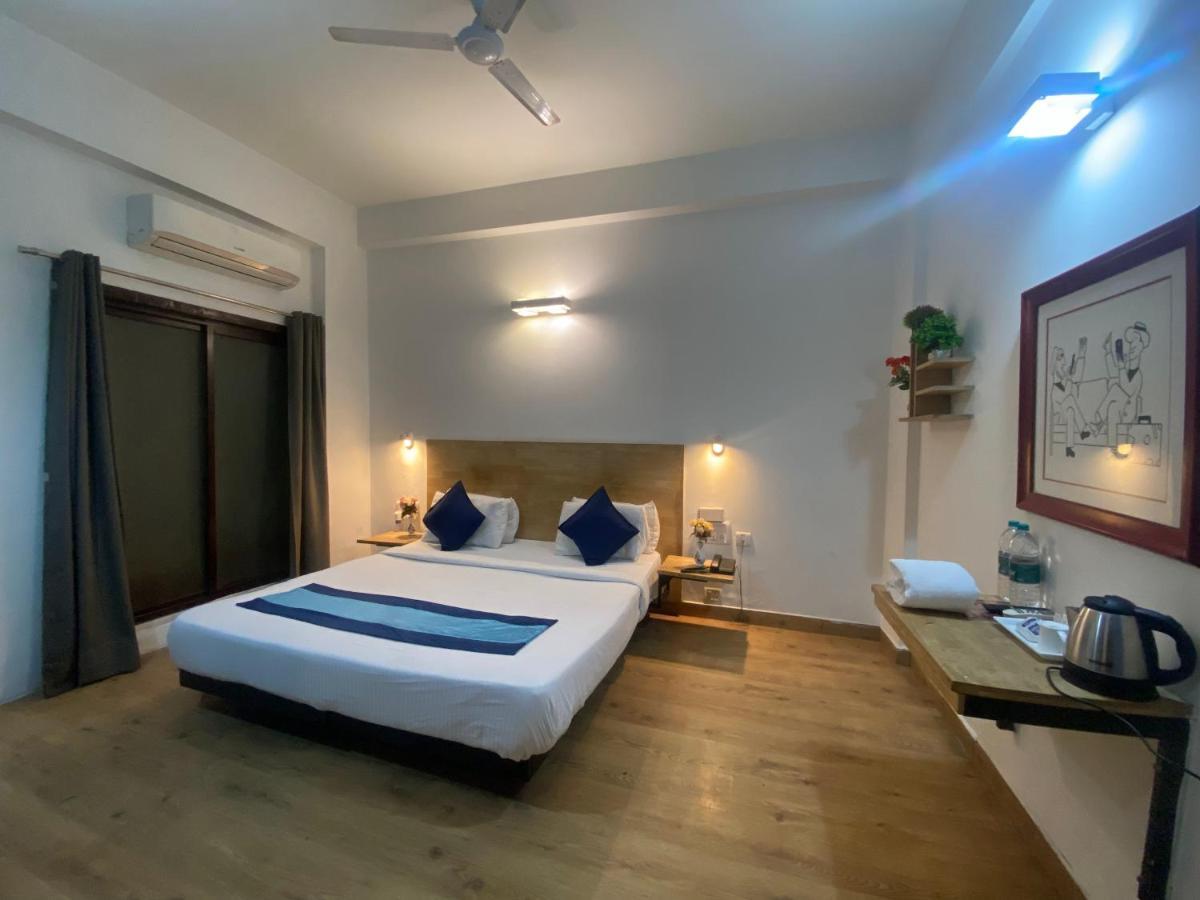 Divine Inn Couple Friendly Hotel Near Sector 51 Metro Station Noida Exteriör bild