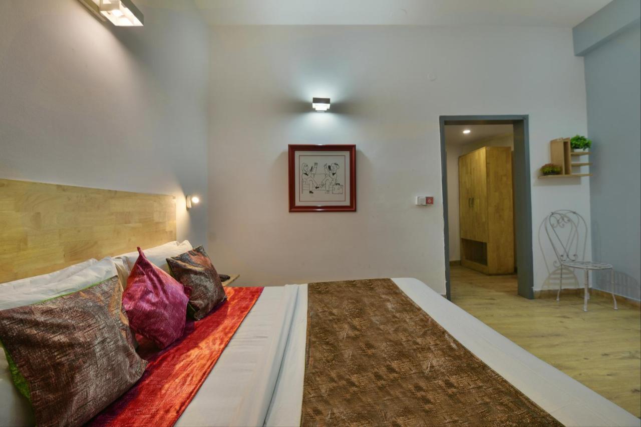 Divine Inn Couple Friendly Hotel Near Sector 51 Metro Station Noida Exteriör bild